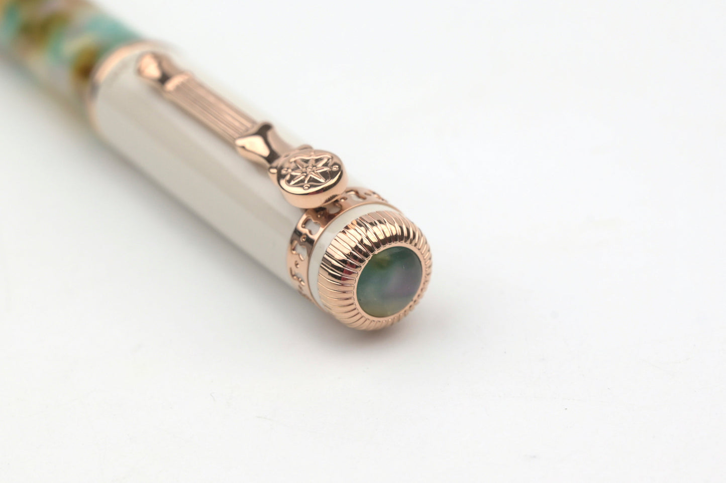 Dominant Industry - Keyno Fountain Pen - No. 001 Serenity