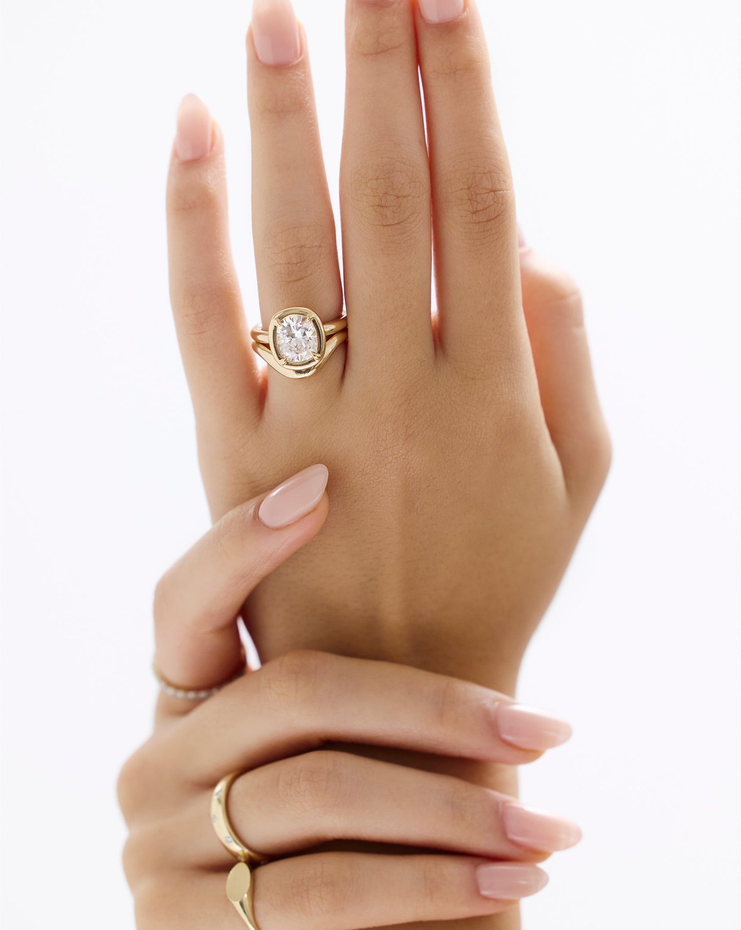 Cloud Bezel