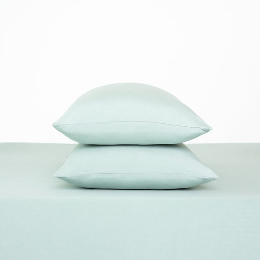 Fitted Sheet with Pillowcases in Sage