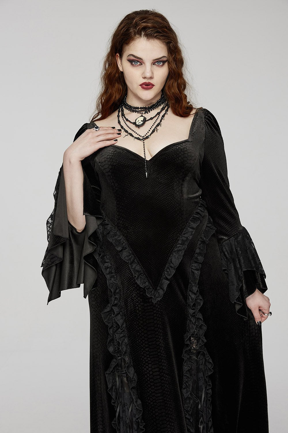 Black Majesty Vampire Goth Dress [Plus Size]