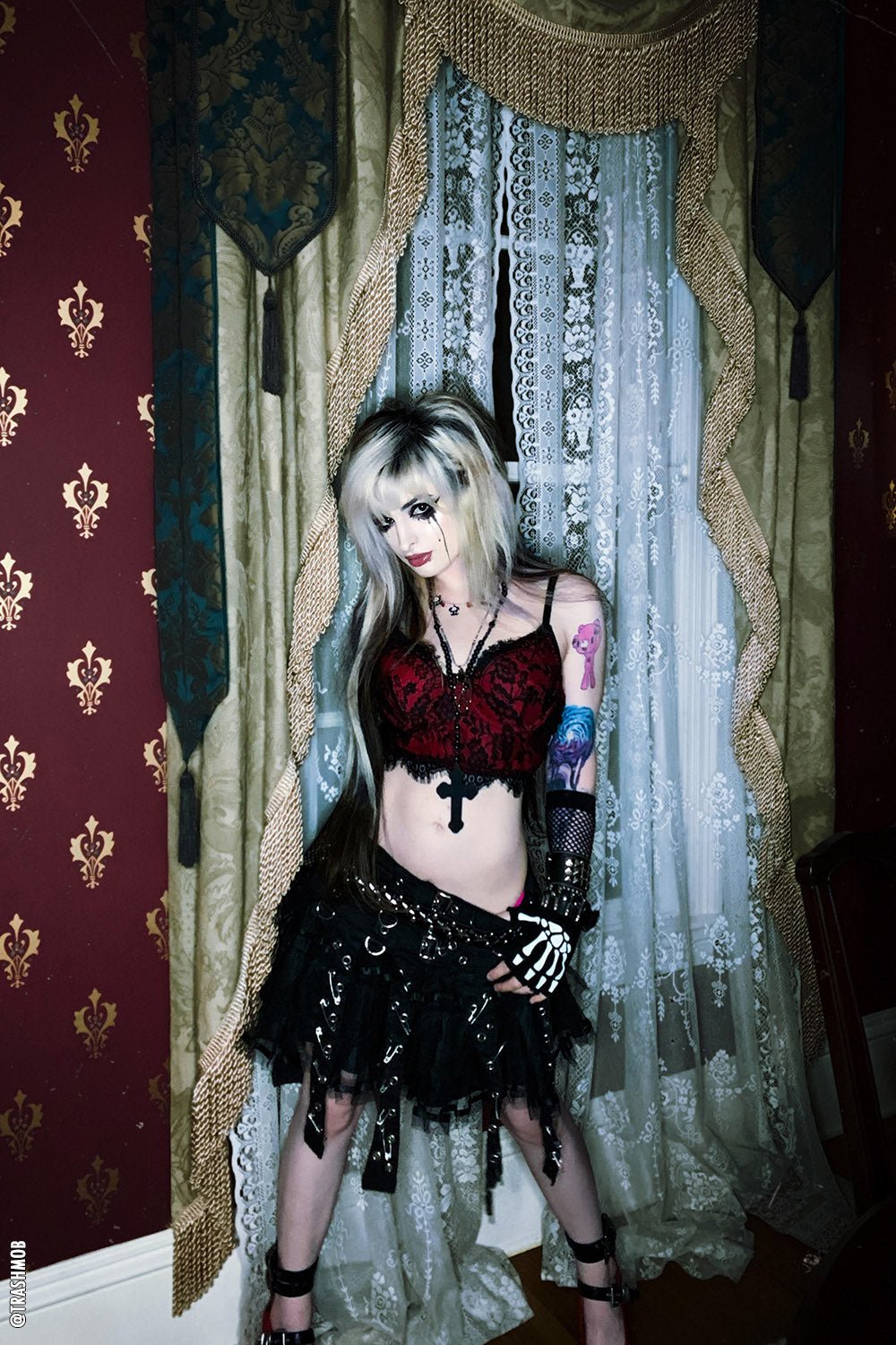 Chai Mini Skirt [BLACK/BLACK]